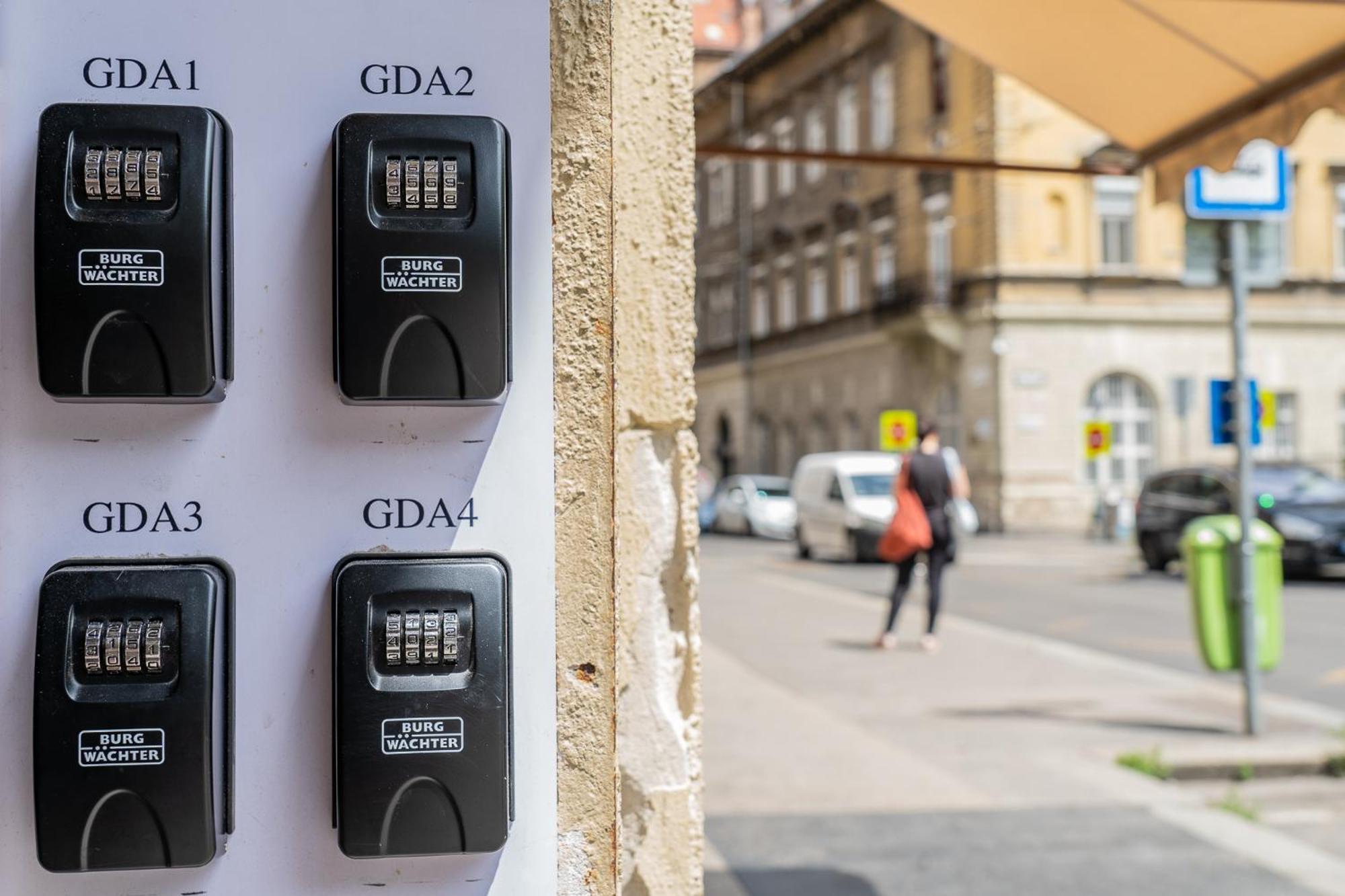 Glam Downtown Apartments Budapest Eksteriør billede